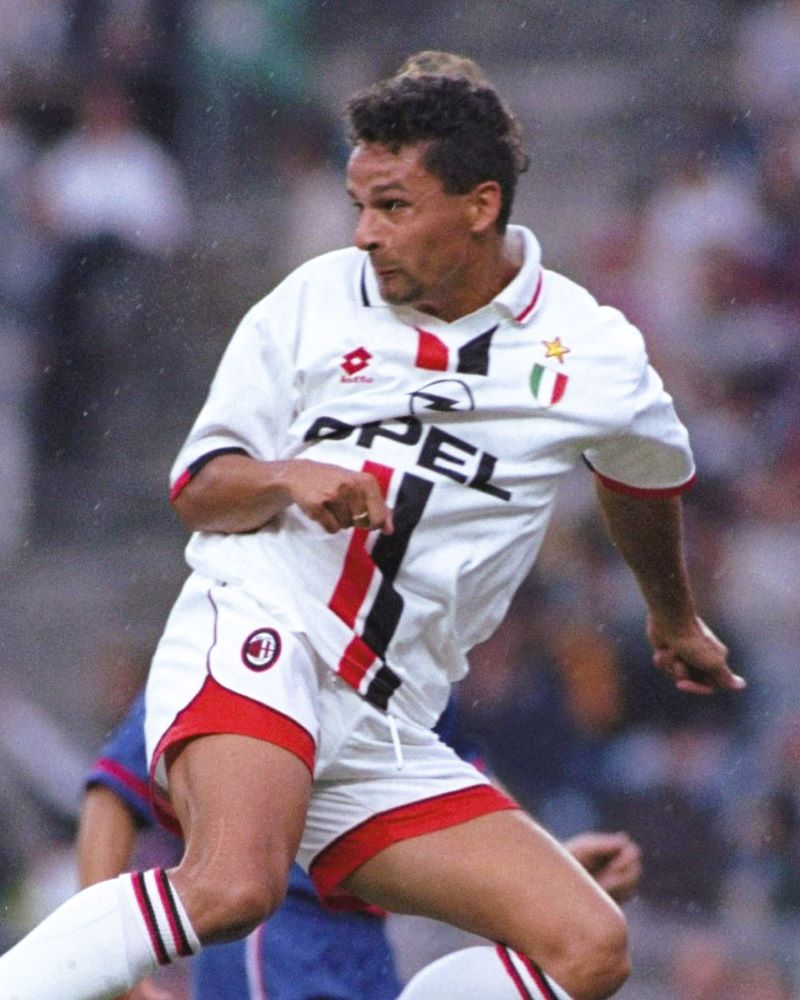 MILAN 1995-96 Roberto Baggio (away) - Urbn Football