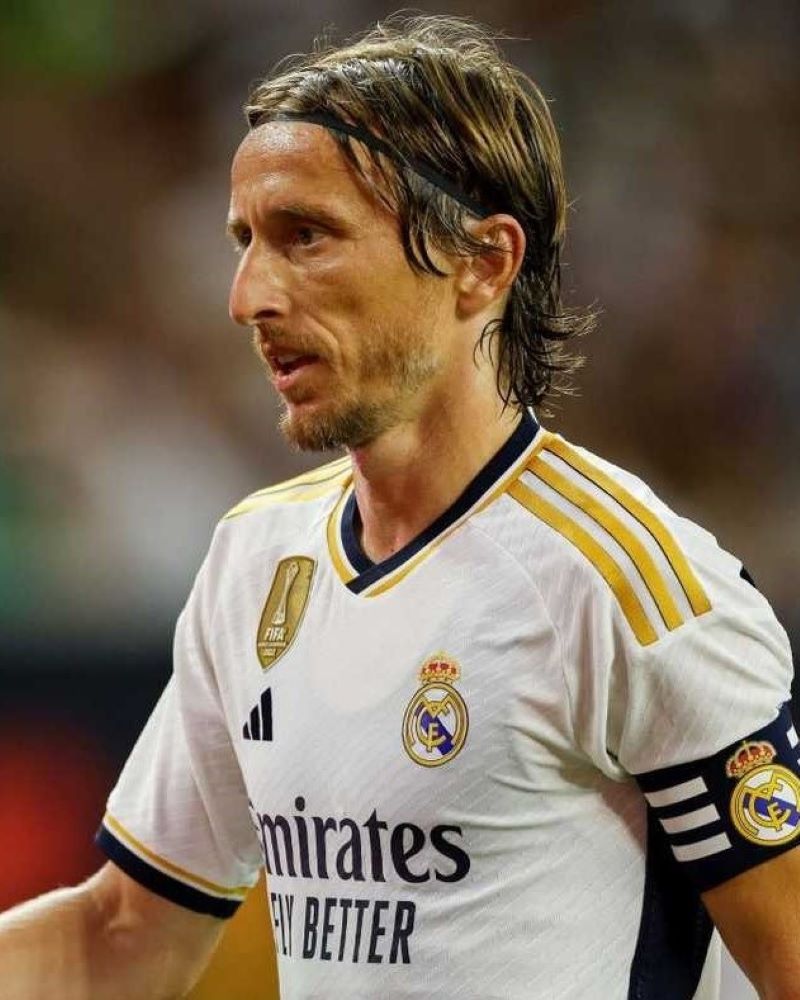REAL MADRID 2023-24 Luka Modric - Urbn Football
