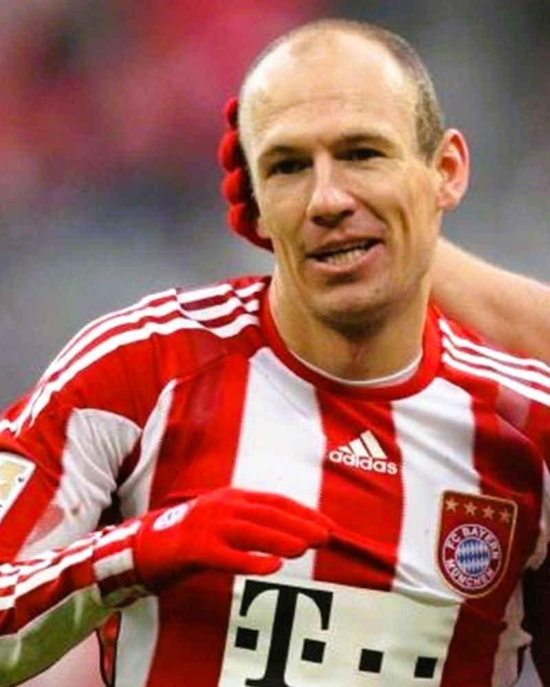 BAYERN MONACO 2010-11 Arjen Robben - Urbn Football