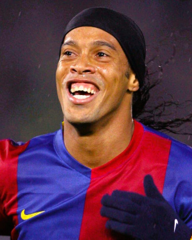 BARCELLONA 2006-07 Ronaldinho - Urbn Football