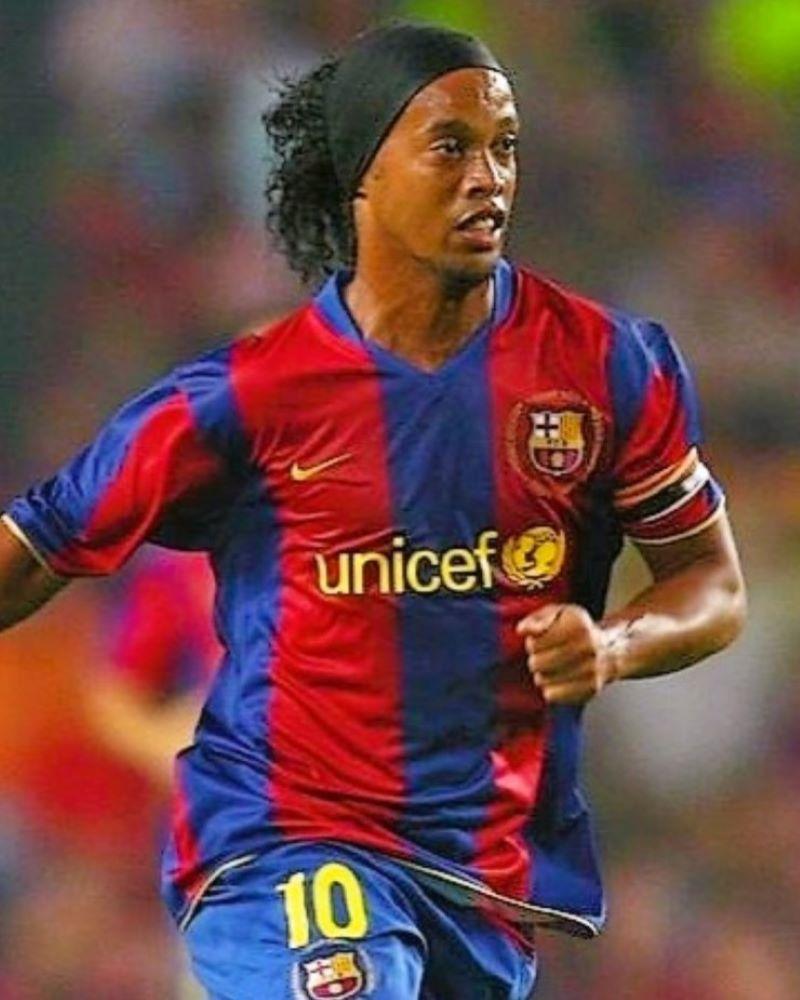 BARCELLONA 2007-08 Ronaldinho - Urbn Football