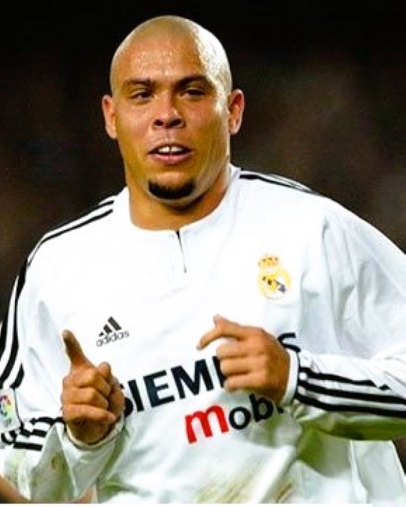 REAL MADRID 2003-04 Ronaldo - Urbn Football