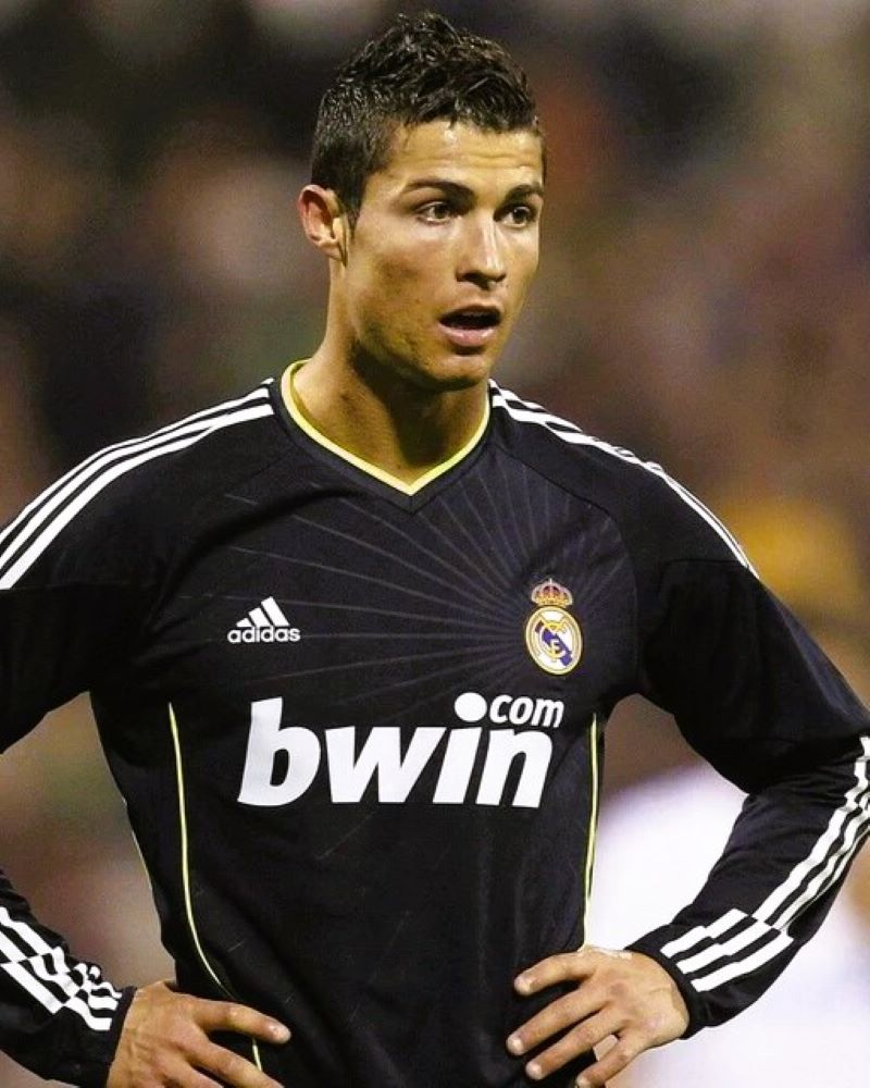 REAL MADRID 2010-11 Cristiano Ronaldo (away) - Urbn Football