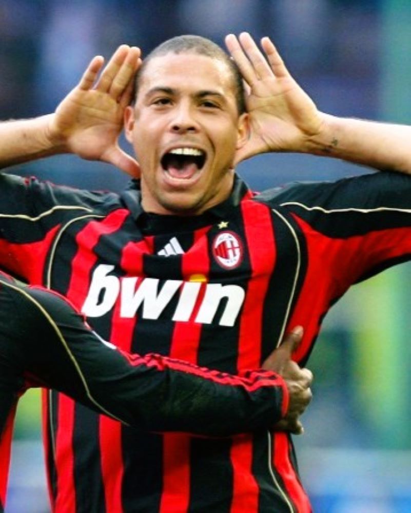 MILAN 2006-07 Ronaldo - Urbn Football