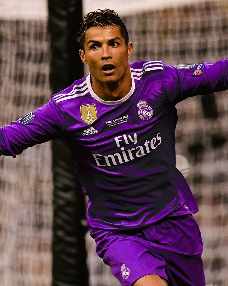 REAL MADRID 2016-17 Cristiano Ronaldo (away) - Urbn Football