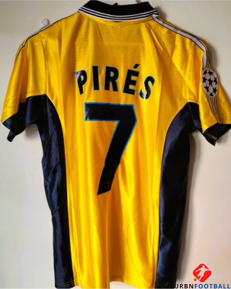 PIRES ROBERT 1998-99 (Ol M)