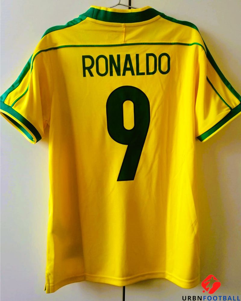 RONALDO 1998-99 (Bra)