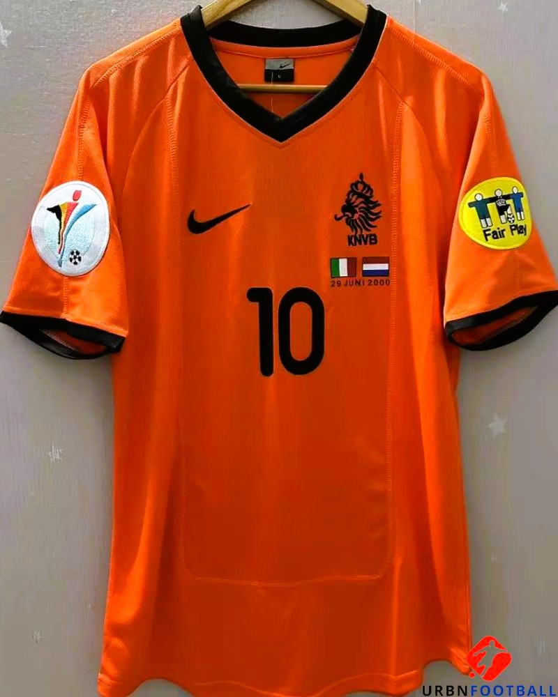 BERGKAMP DENNIS 2000-01 (Ola) 