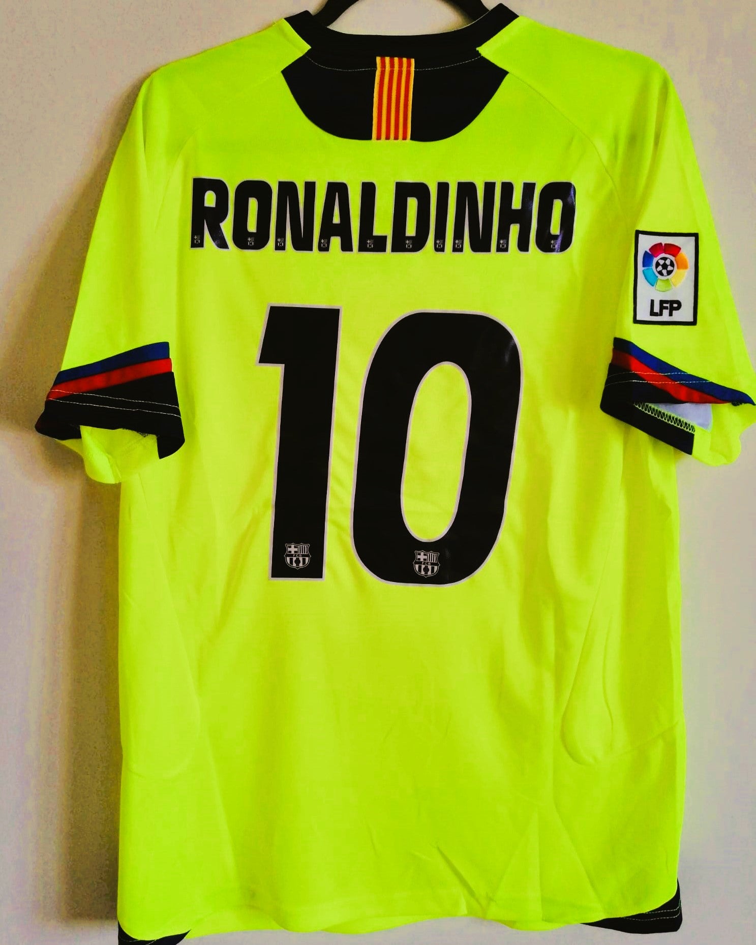 BARCELONA 2005-06 Ronaldinho (fuera)