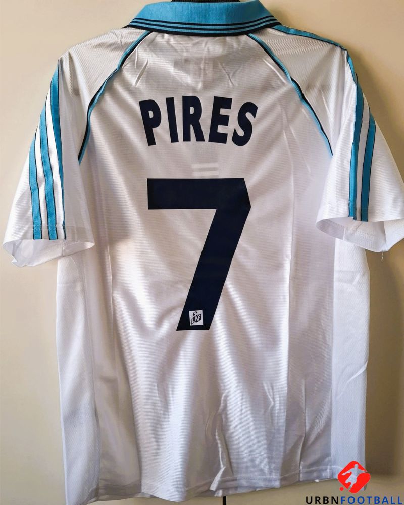 PIRES ROBERT 1998-99 (Ol M)