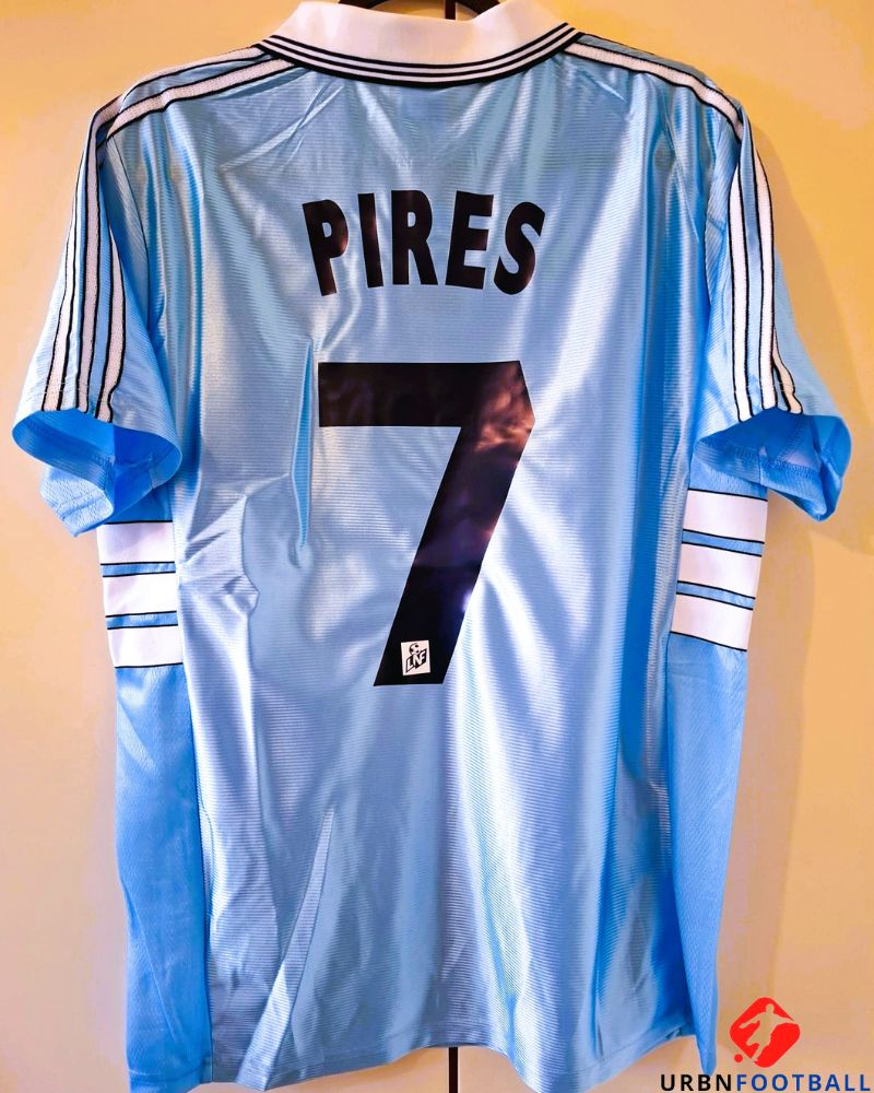 PIRES ROBERT 1998-99 (Ol M) 