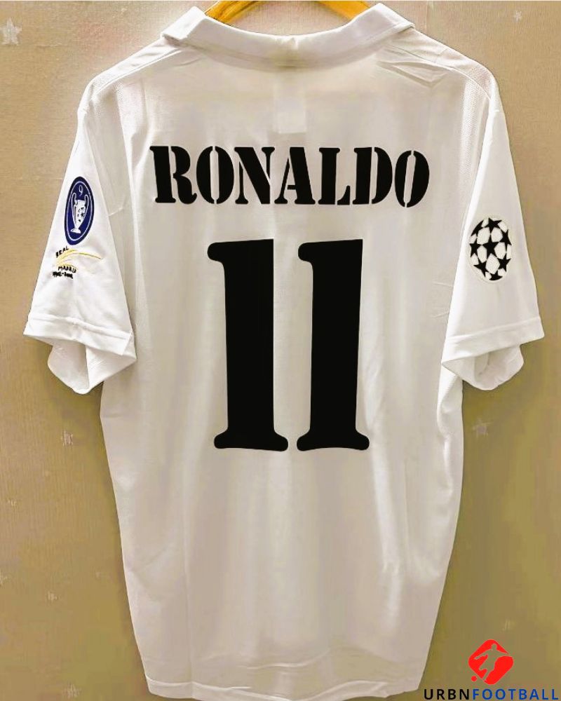 RONALDO 2002-03 (Real M)