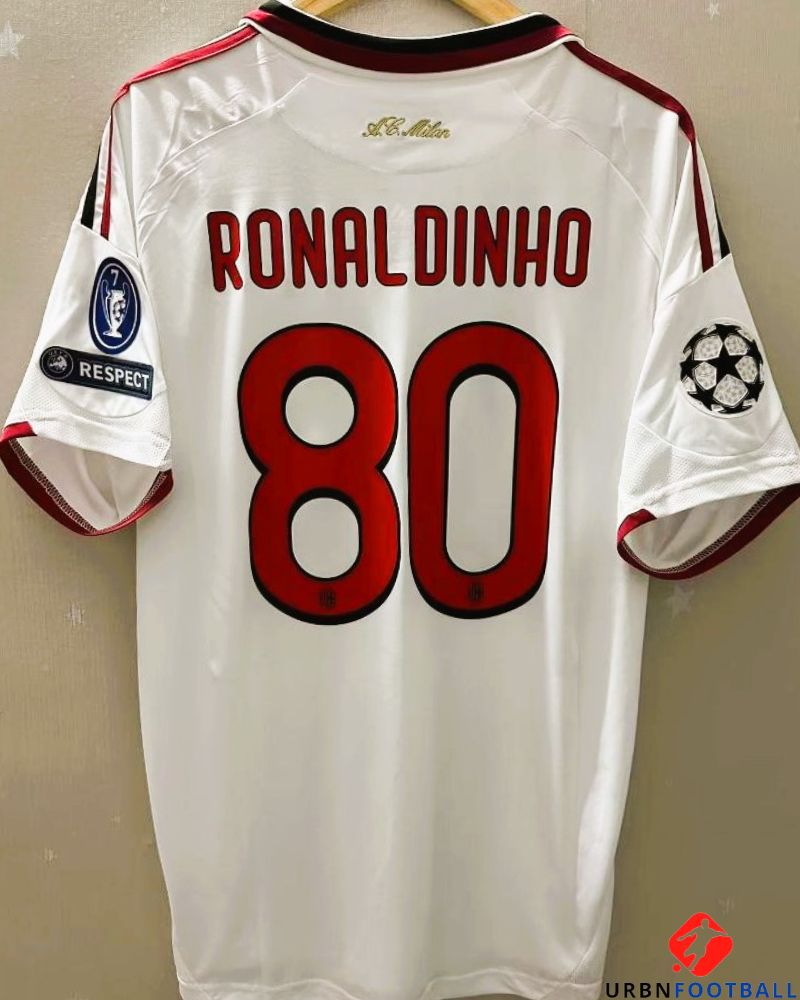 RONALDINHO 2009-10 (Mil)