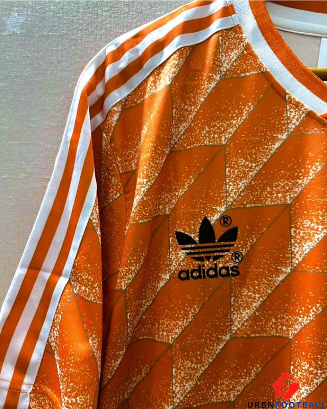 VAN BASTEN MARCO 1988-89 (Ola)