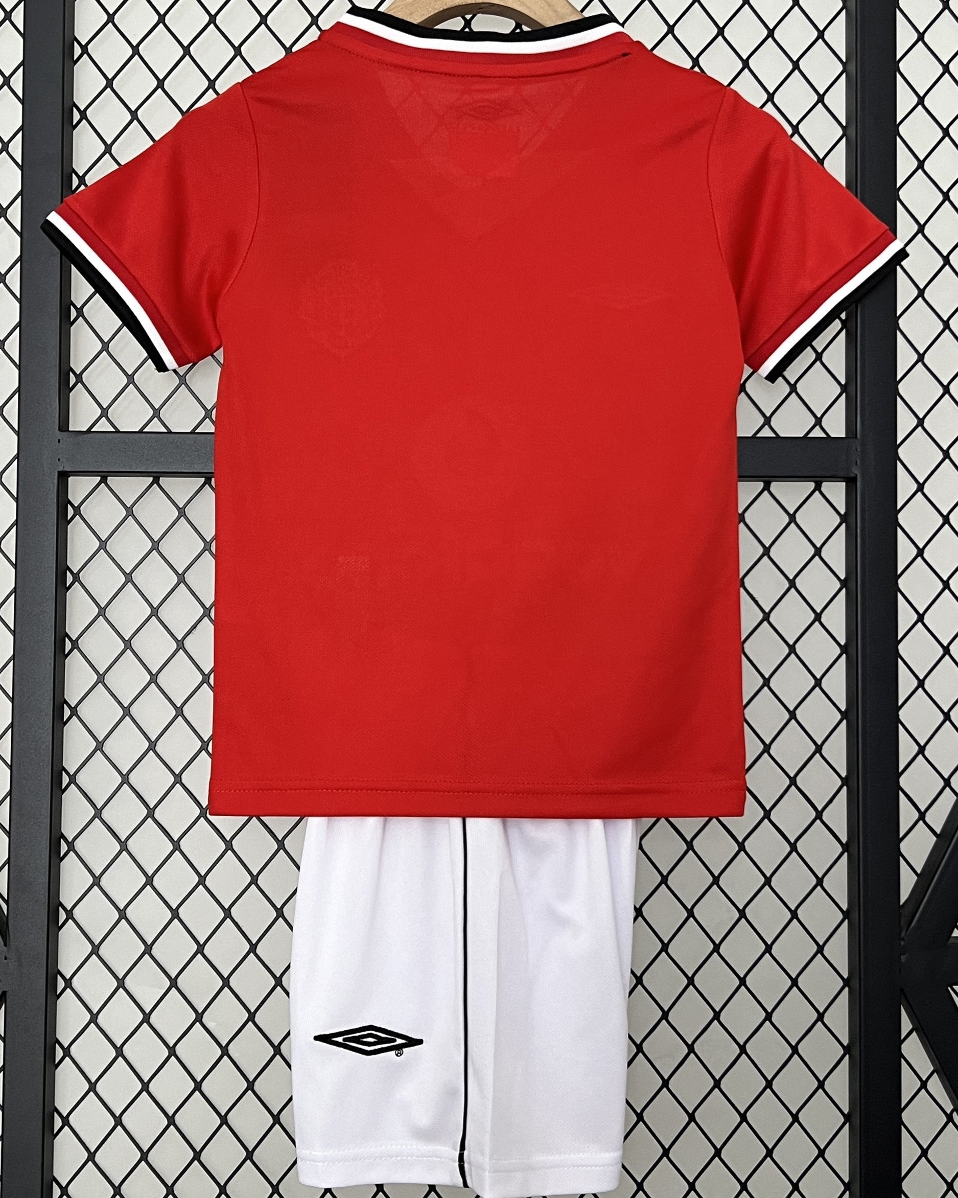 MANCHESTER UNITED kid kit