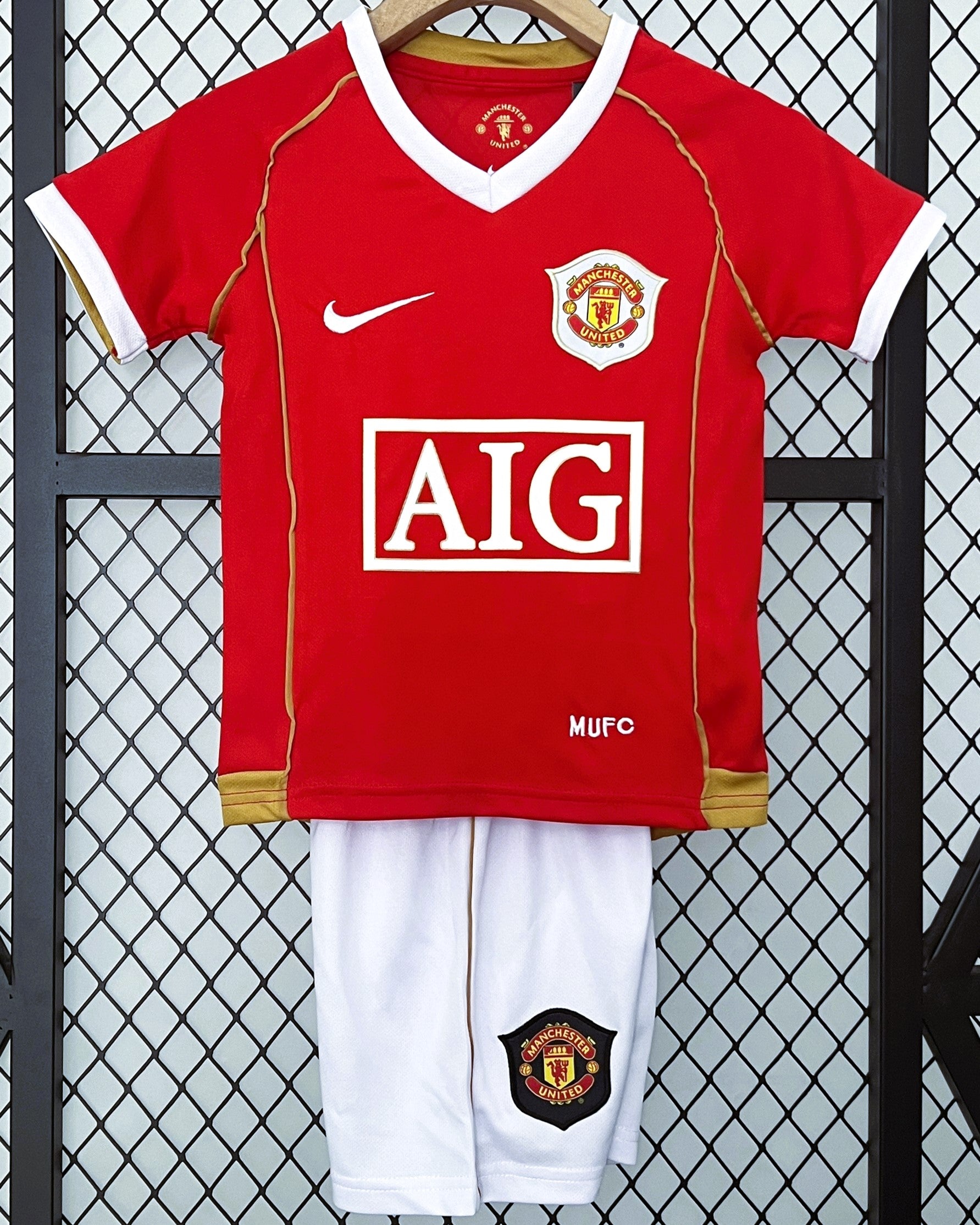 MANCHESTER UNITED kid kit