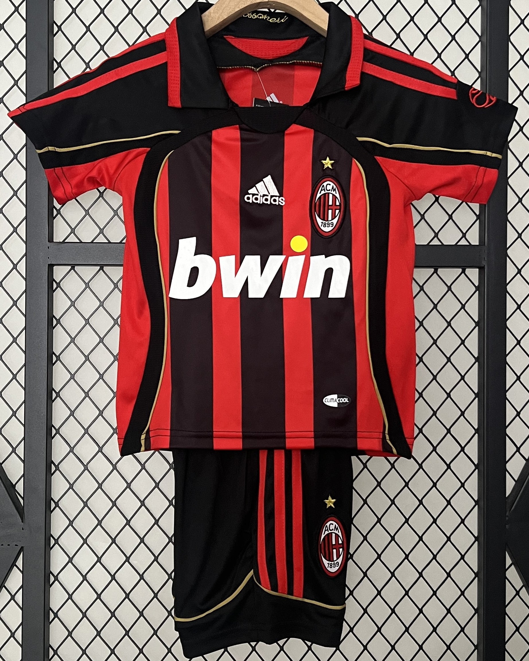 MILAN kid kit