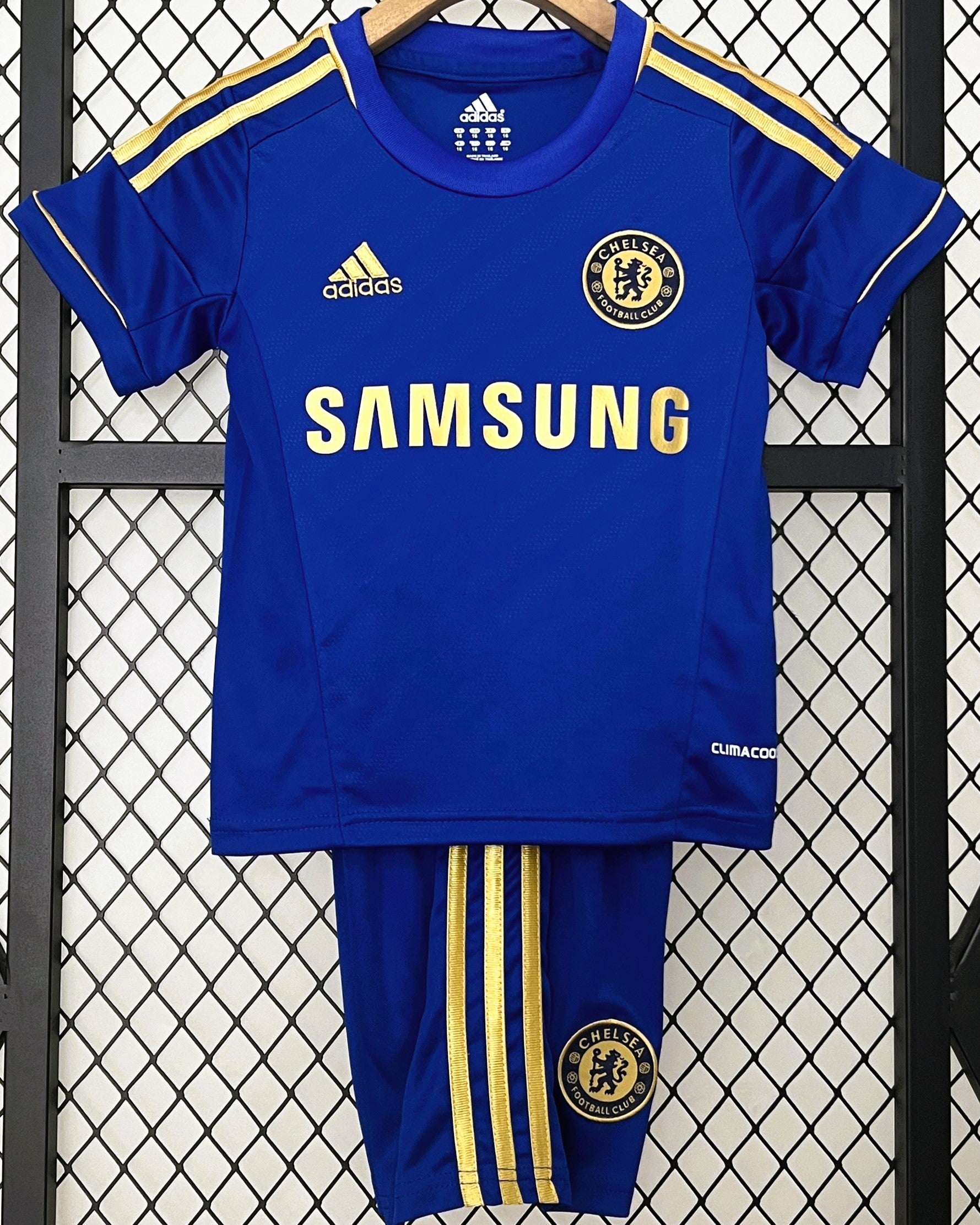 CHELSEA kid kit