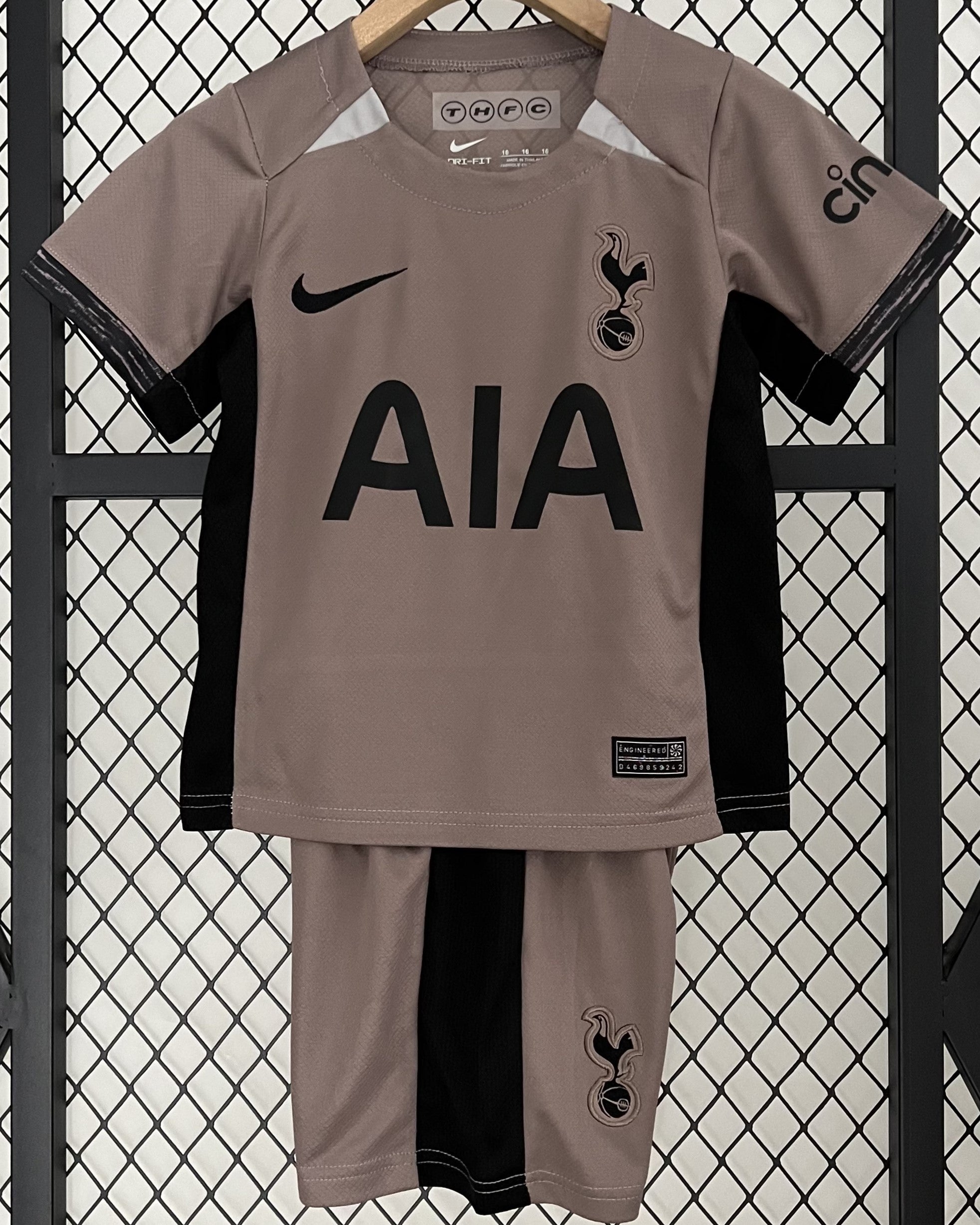 TOTTENHAM kid kit