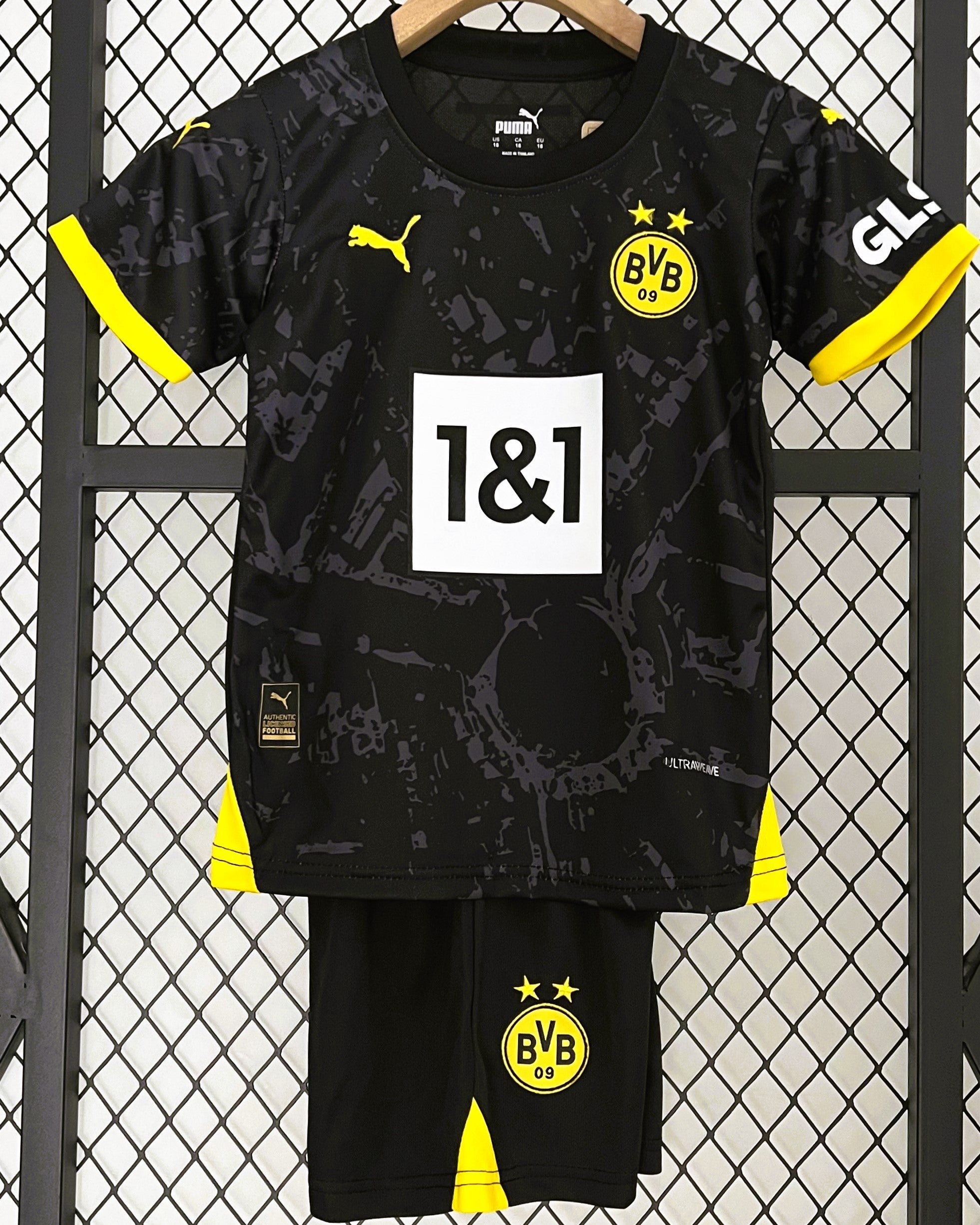 BORUSSIA DORTMUND kid kit