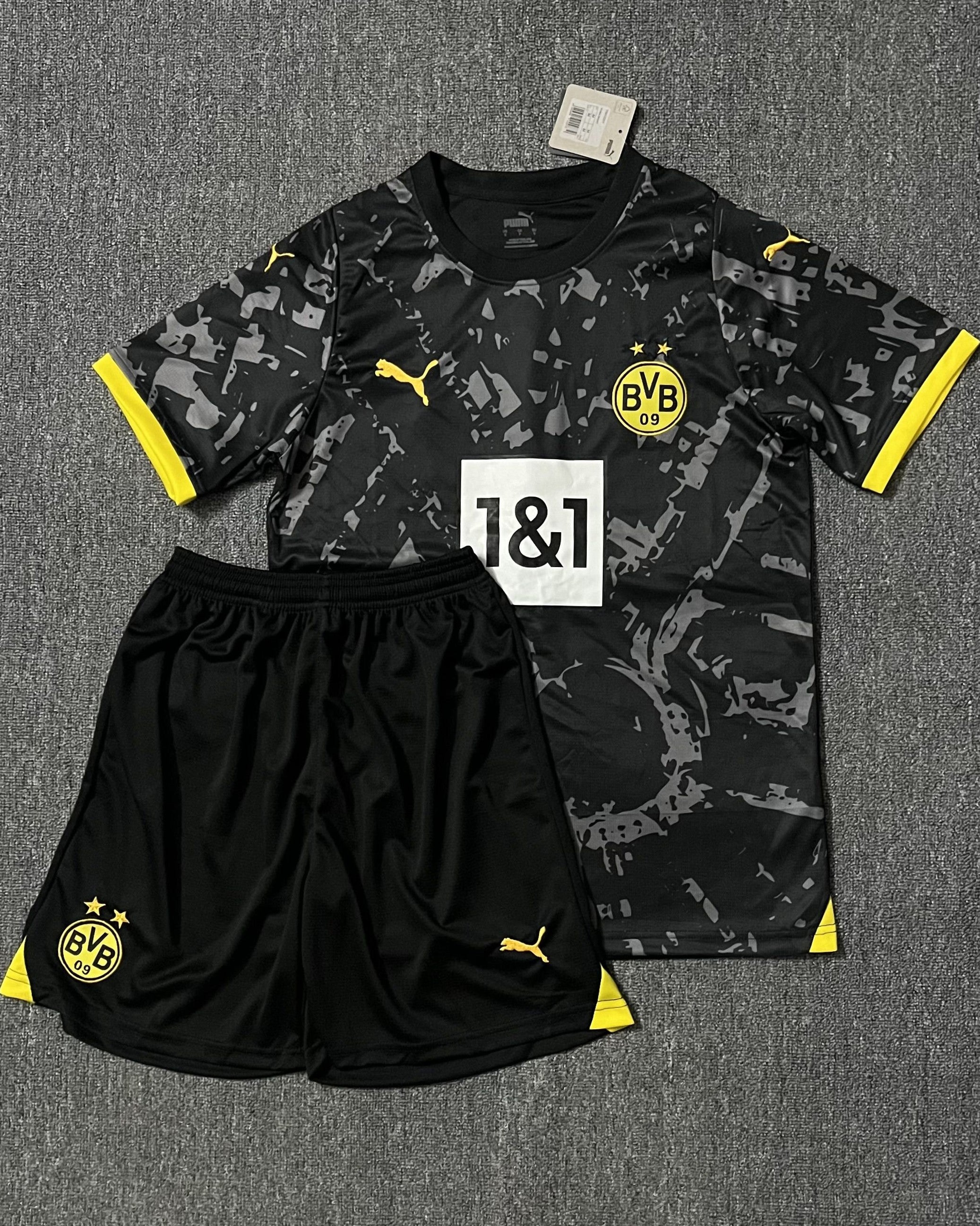 BORUSSIA DORTMUND Adult Kit