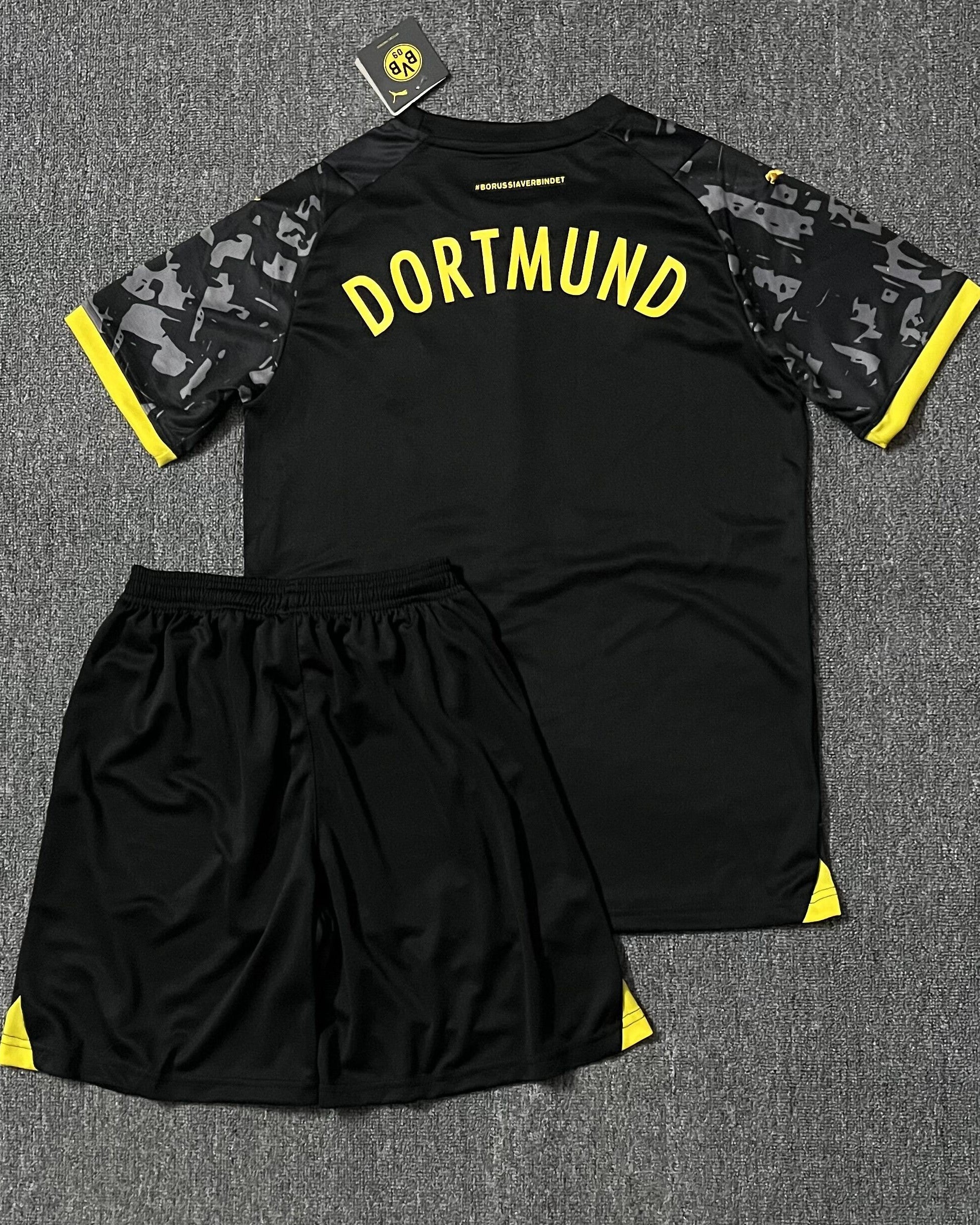 BORUSSIA DORTMUND Adult Kit