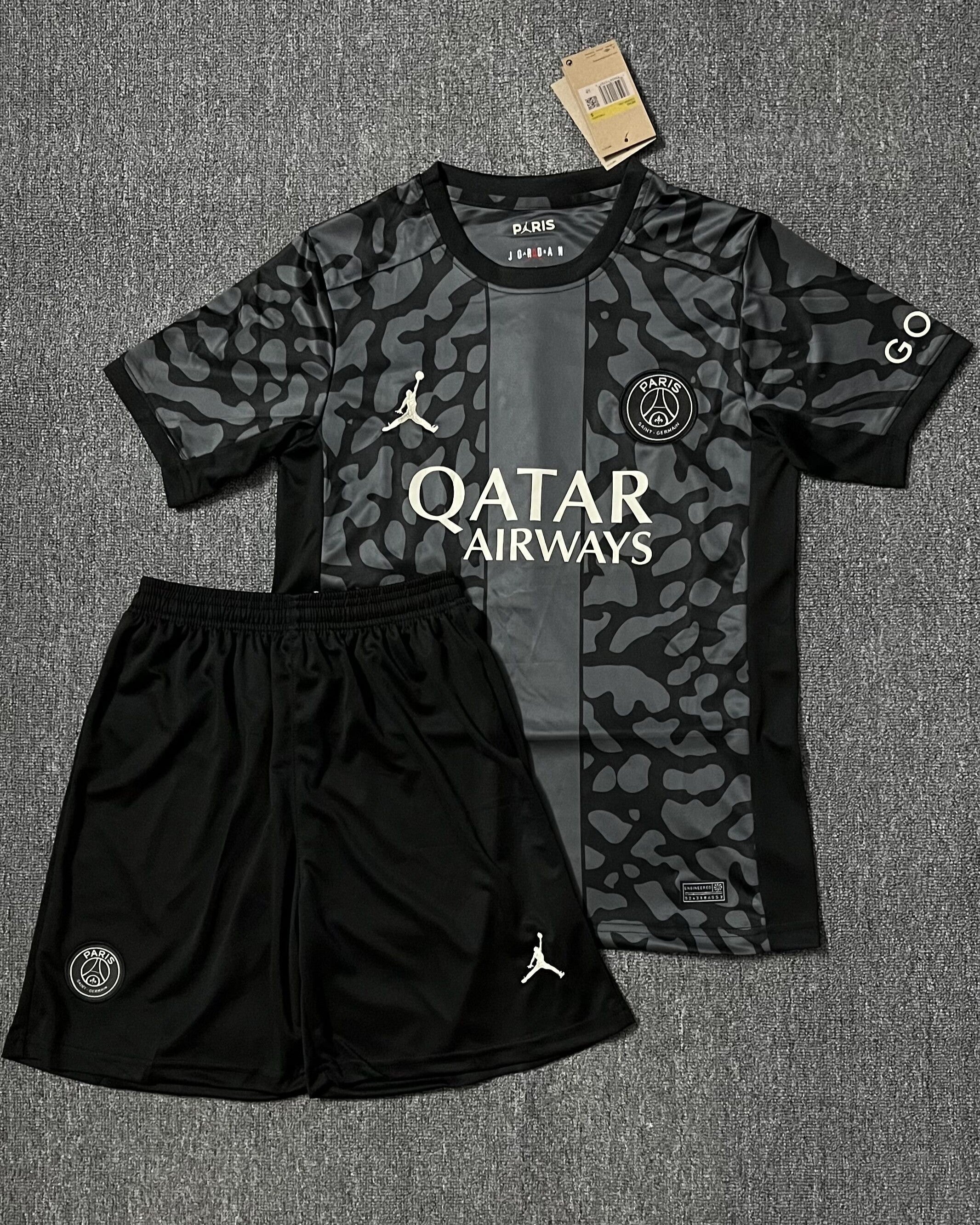 PARIS SAINT GERMAIN Adult Kit