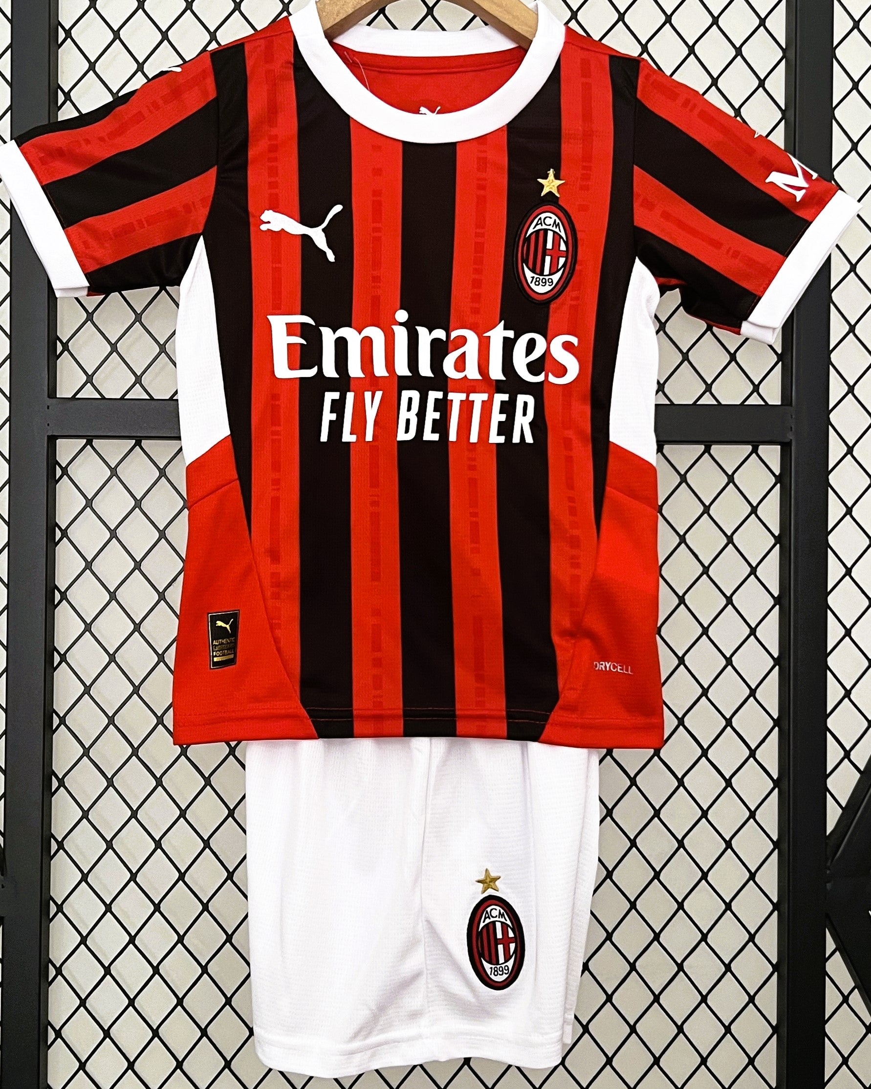 MILAN kid kit