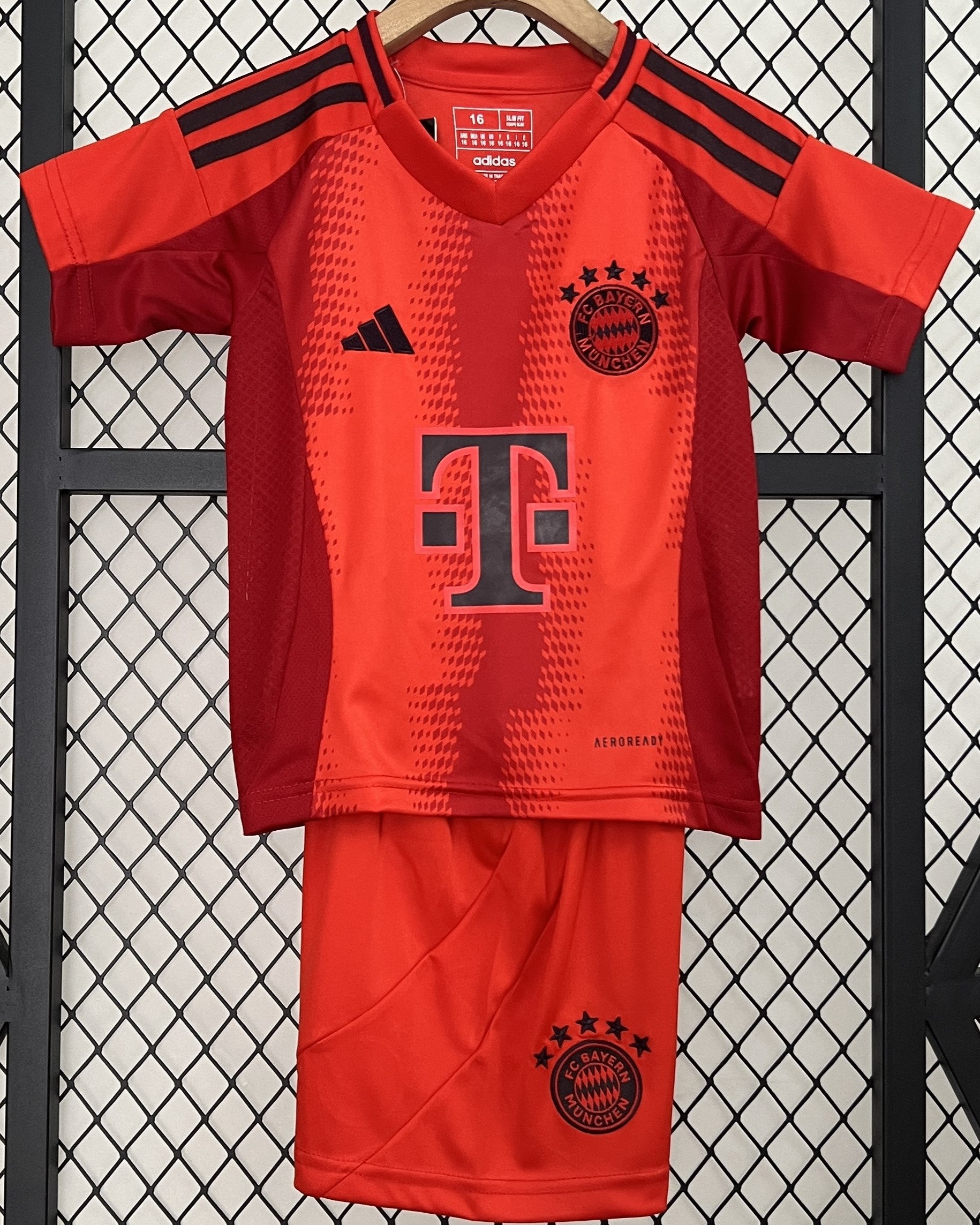 BAYERN MUNCHEN kid kit