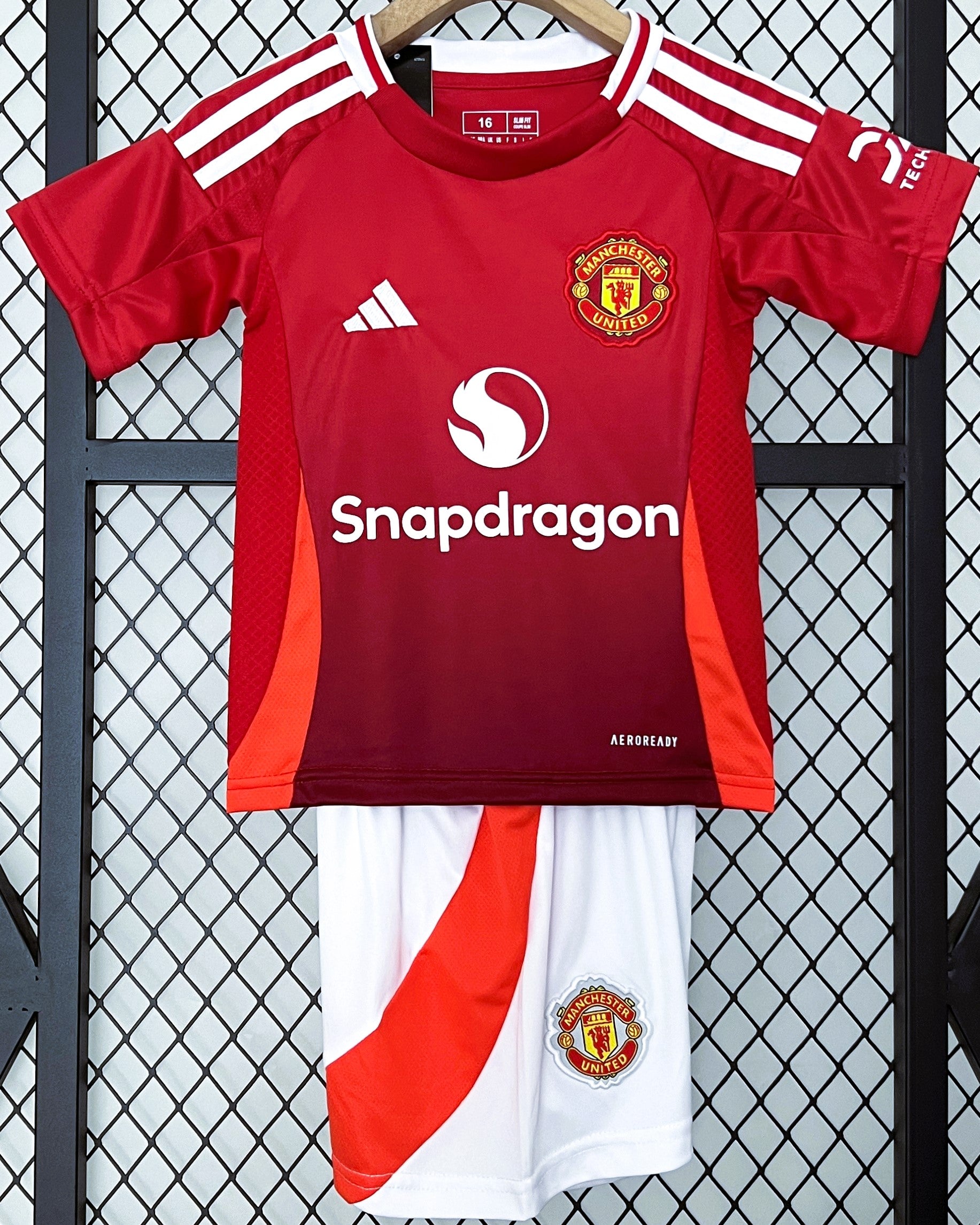 MANCHESTER UNITED kid kit