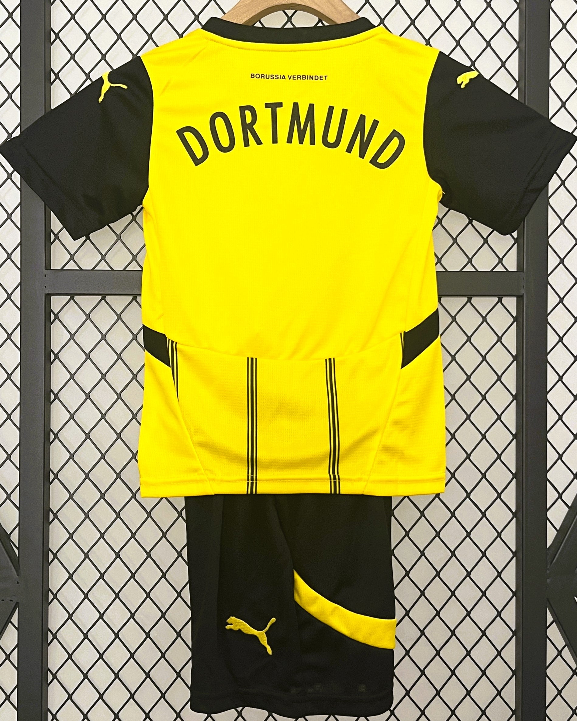 BORUSSIA DORTMUND kid kit