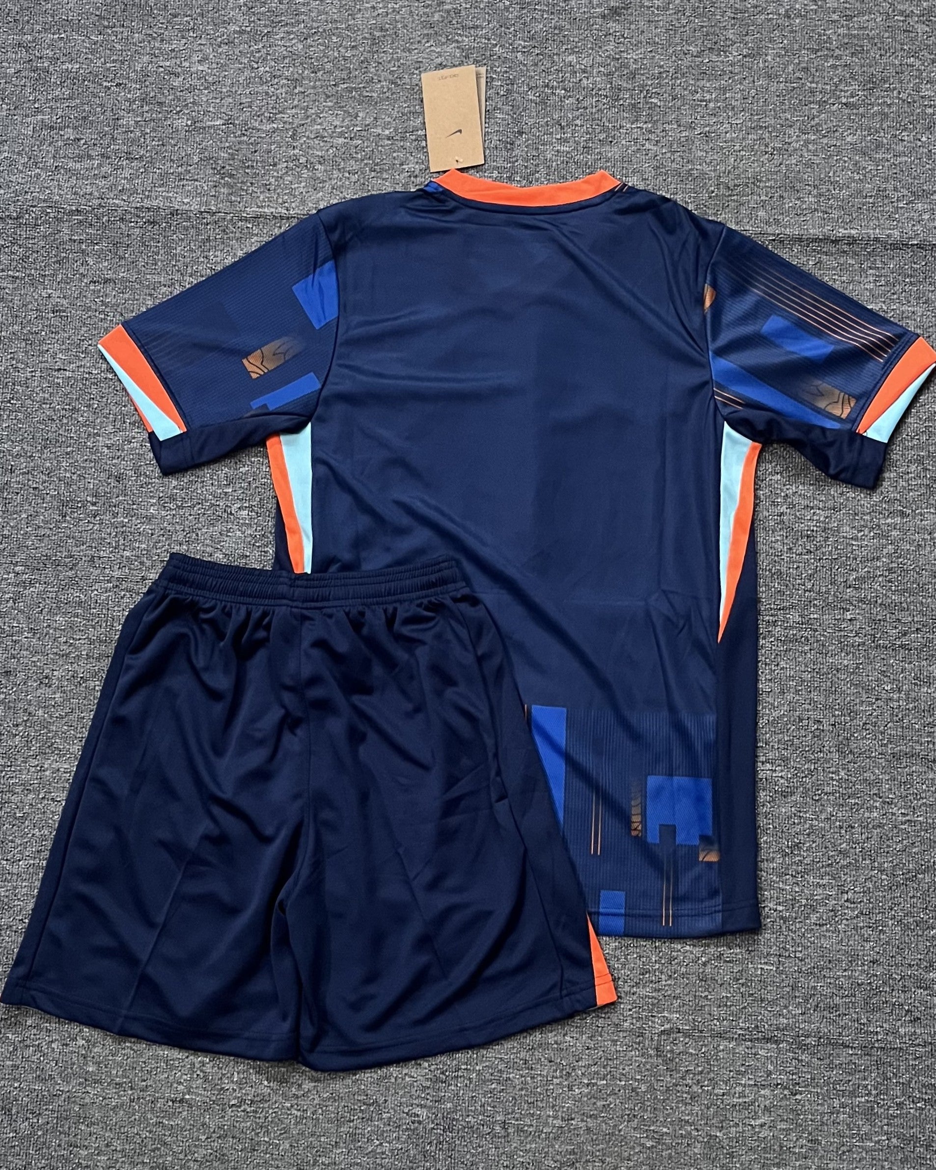 HOLLAND Adult Kit