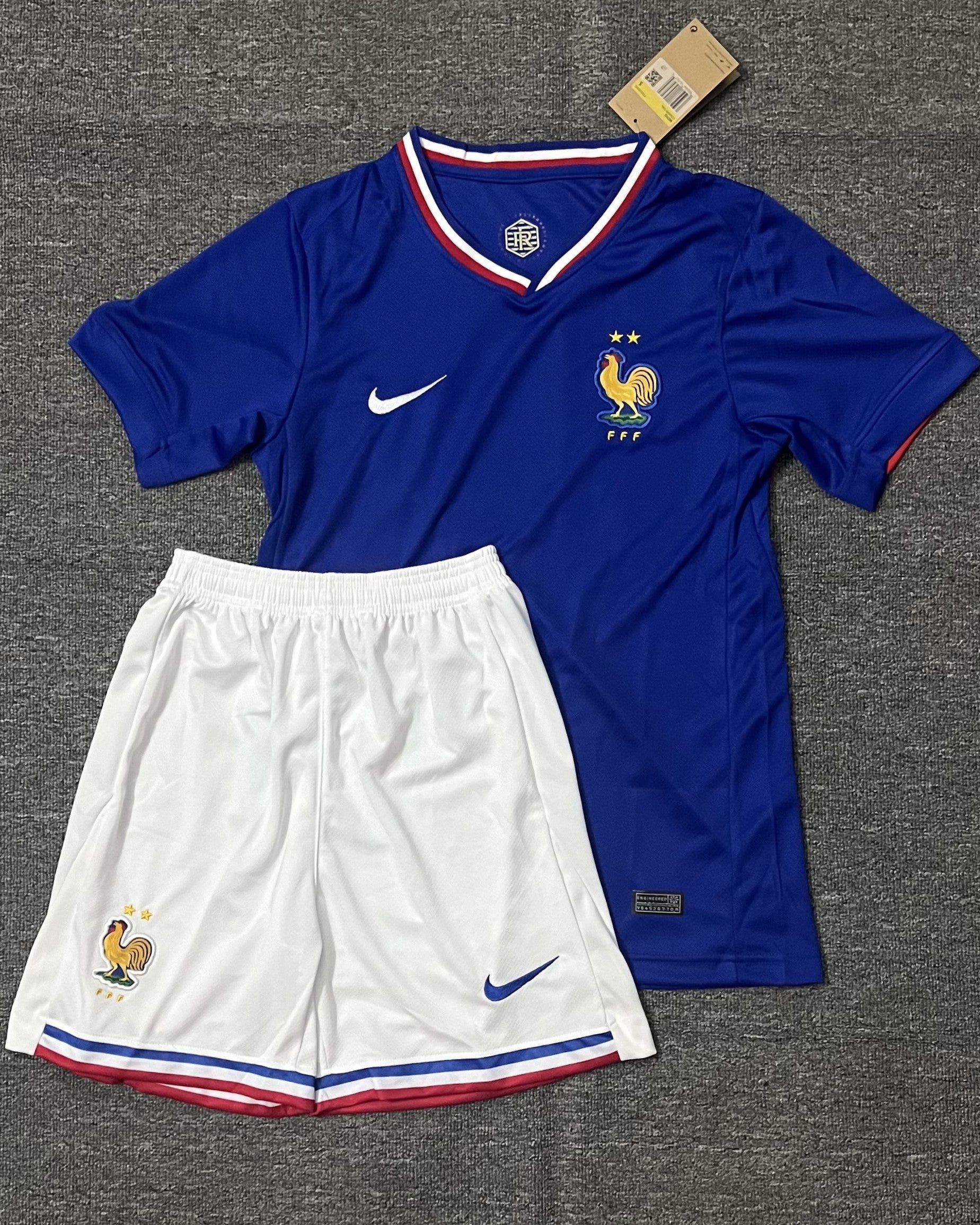 FRANCE Adult Kit