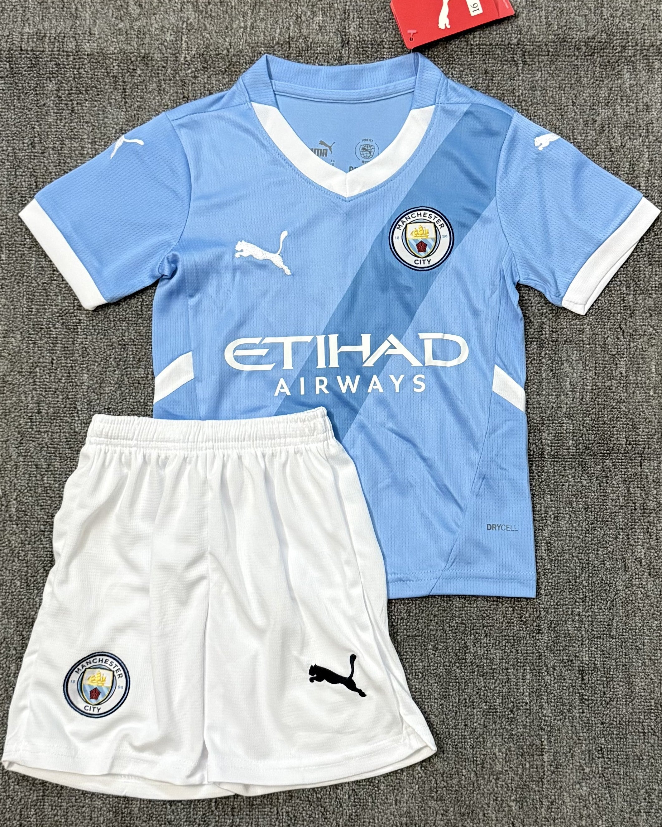 MANCHESTER CITY kid kit