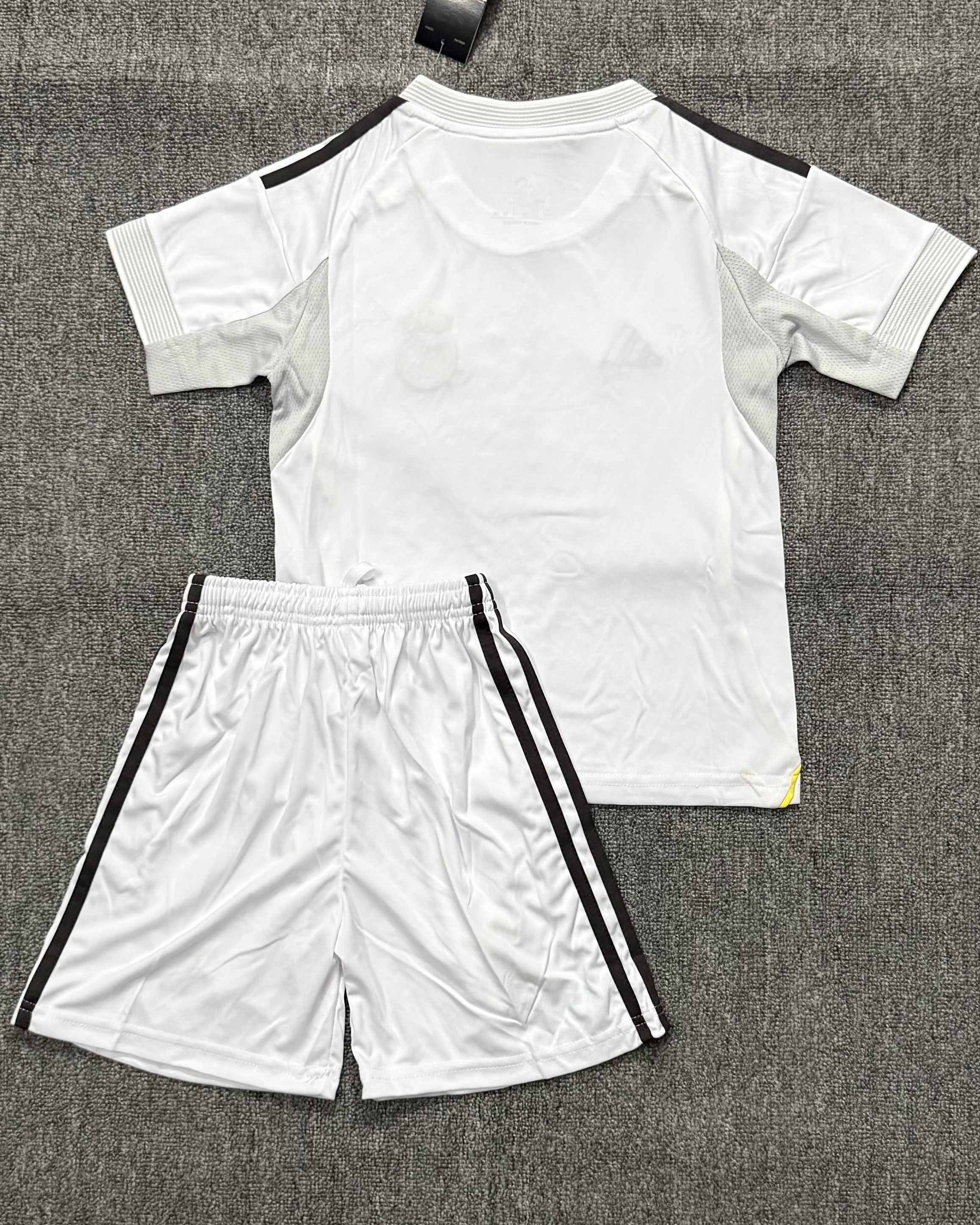 REAL MADRID kid kit