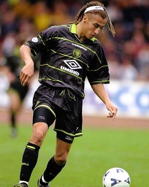 CELTIC GLASGOW 1998-99 Henrik Larsson (fuera)