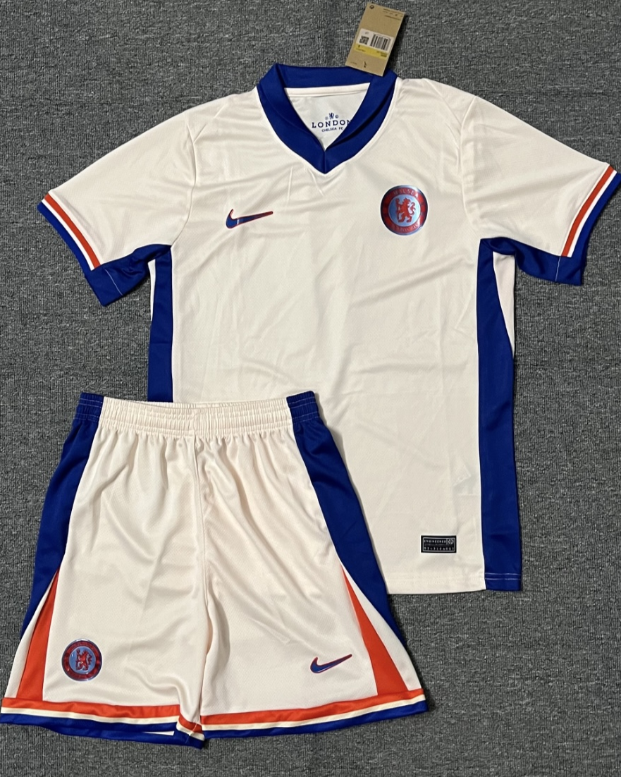 CHELSEA kid kit