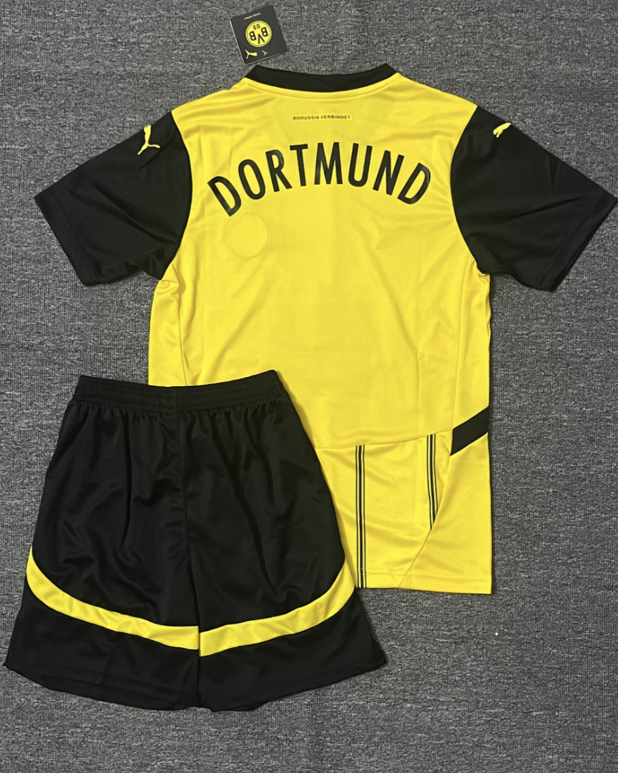 BORUSSIA DORTMUND kid kit