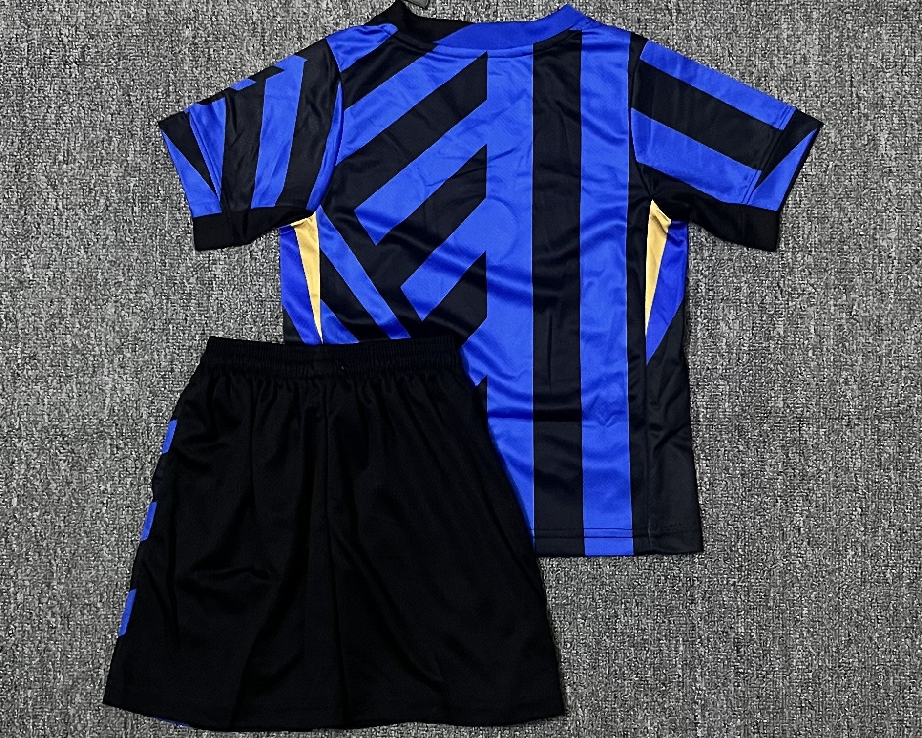 INTER kid kit