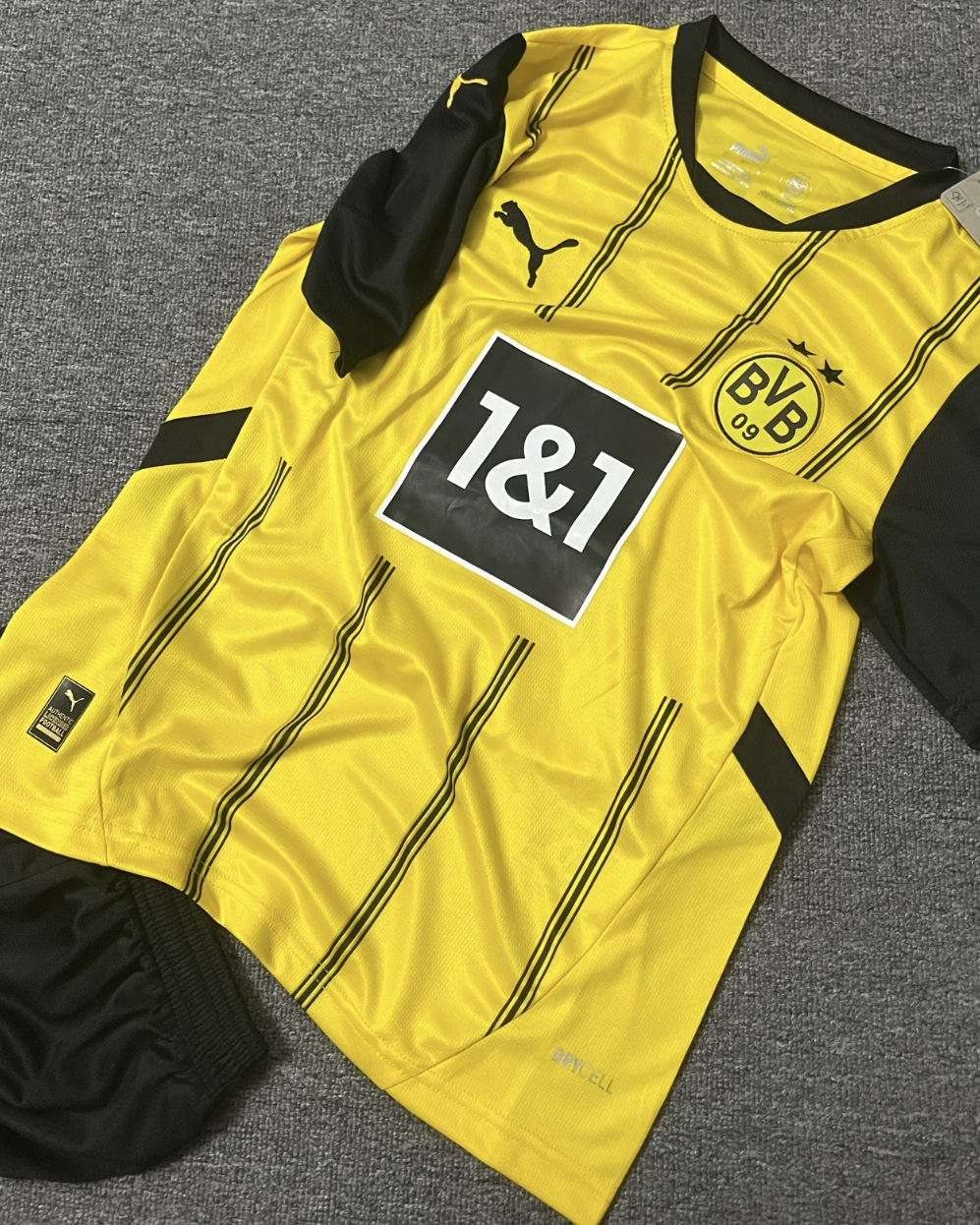 BORUSSIA DORTMUND kid kit