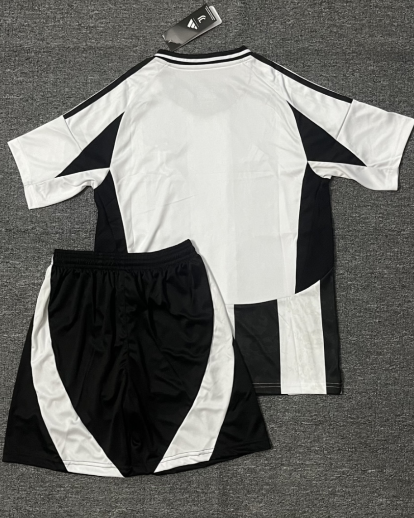 JUVENTUS kid kit