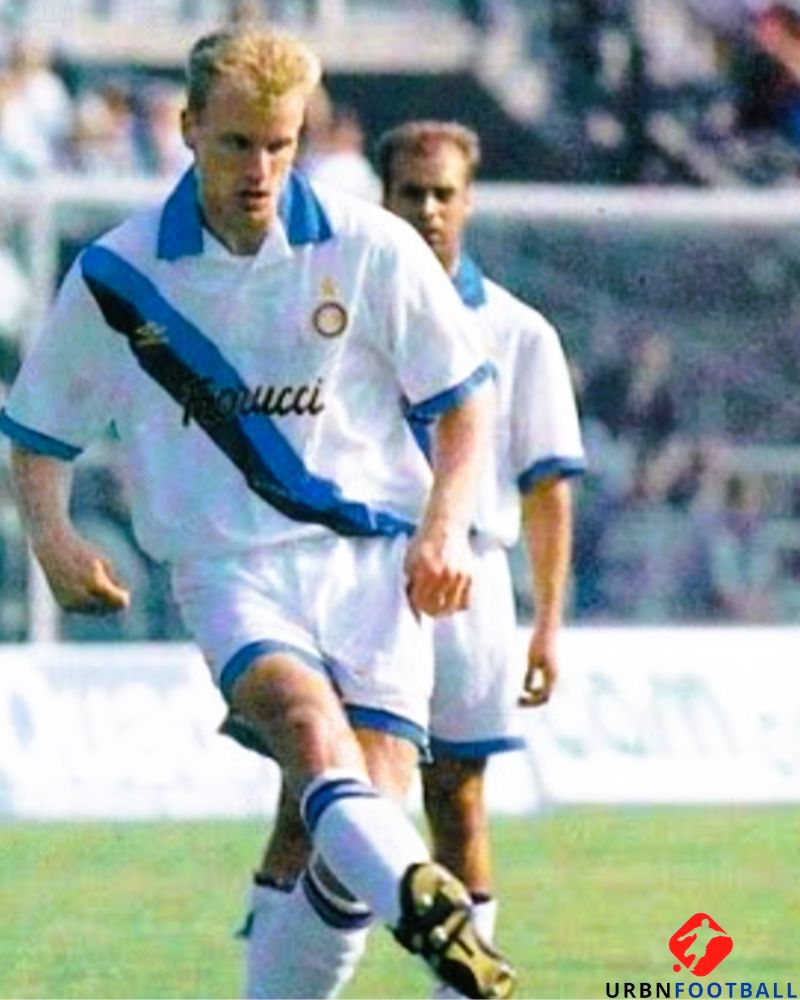 DENNIS BERGKAMP 1993-94 (Int)