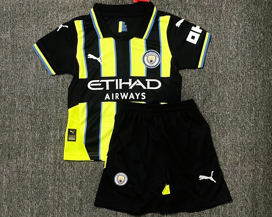 MANCHESTER CITY kid kit