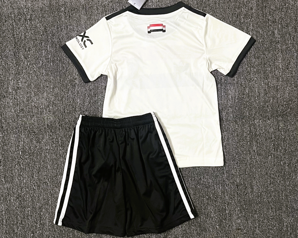 MANCHESTER UNITED kid kit