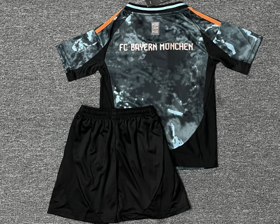 BAYERN MONACO kid kit