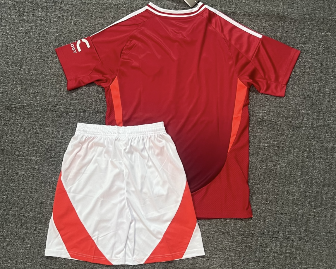 MANCHESTER UNITED kid kit