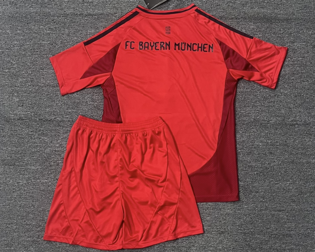 BAYERN MONACO kid kit