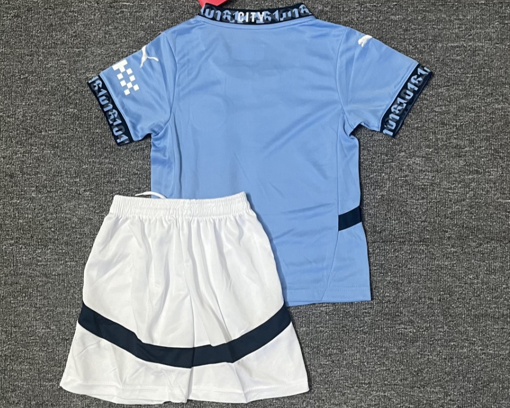 MANCHESTER CITY kid kit