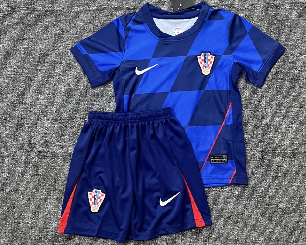 CROAZIA kid kit