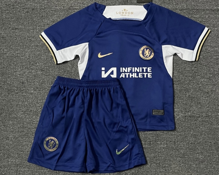 CHELSEA kid kit